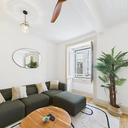 Bright 2br W/ Office Space - Alfama Charm | By Airnest Lissabon