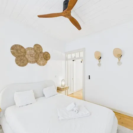 Bright 2br W/ Office Space - Alfama Charm | By Airnest Lisboa