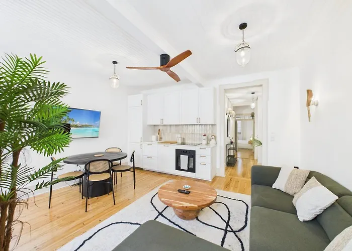 Bright 2br W/ Office Space - Alfama Charm | By Airnest Lisbon