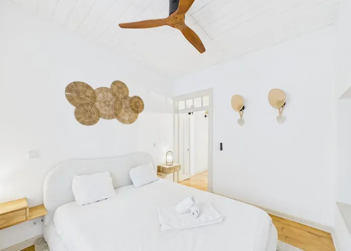 Bright 2br W/ Office Space - Alfama Charm | By Airnest Lisboa