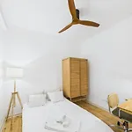 Bright 2br W/ Office Space - Alfama Charm | By Airnest