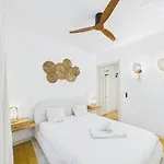 Lägenhet Bright 2br W/ Office Space - Alfama Charm | By Airnest *