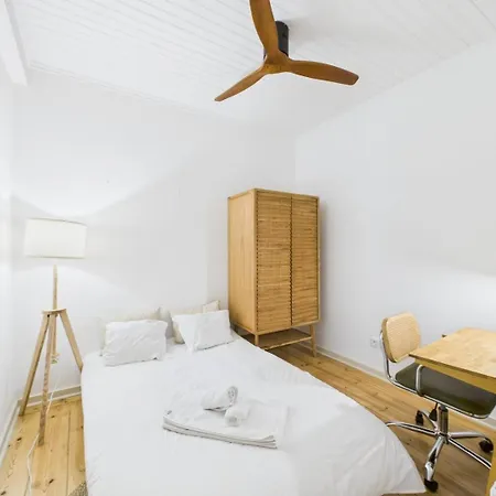 Bright 2br W/ Office Space - Alfama Charm | By Airnest Lissabon
